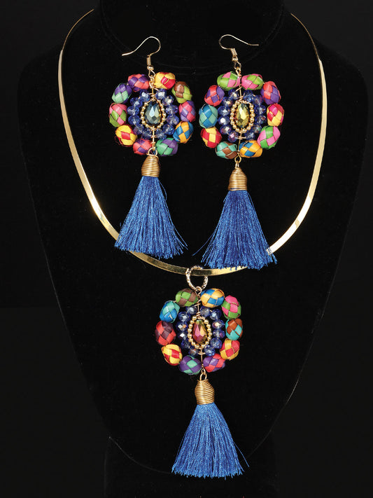 Conjunto Artesanal de Aretes y Collar de Hilo de Seda y Palma Azul Rey 603232
